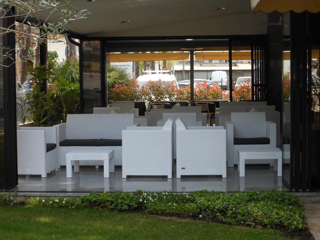 Hotel Jesolo Sand Exterior photo