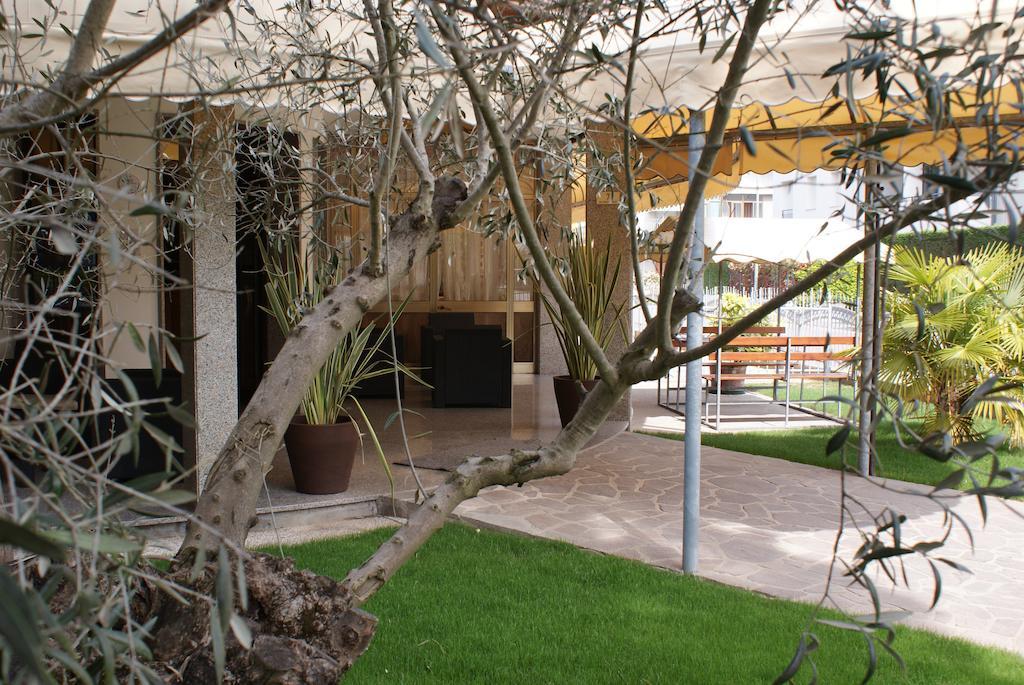 Hotel Jesolo Sand Exterior photo