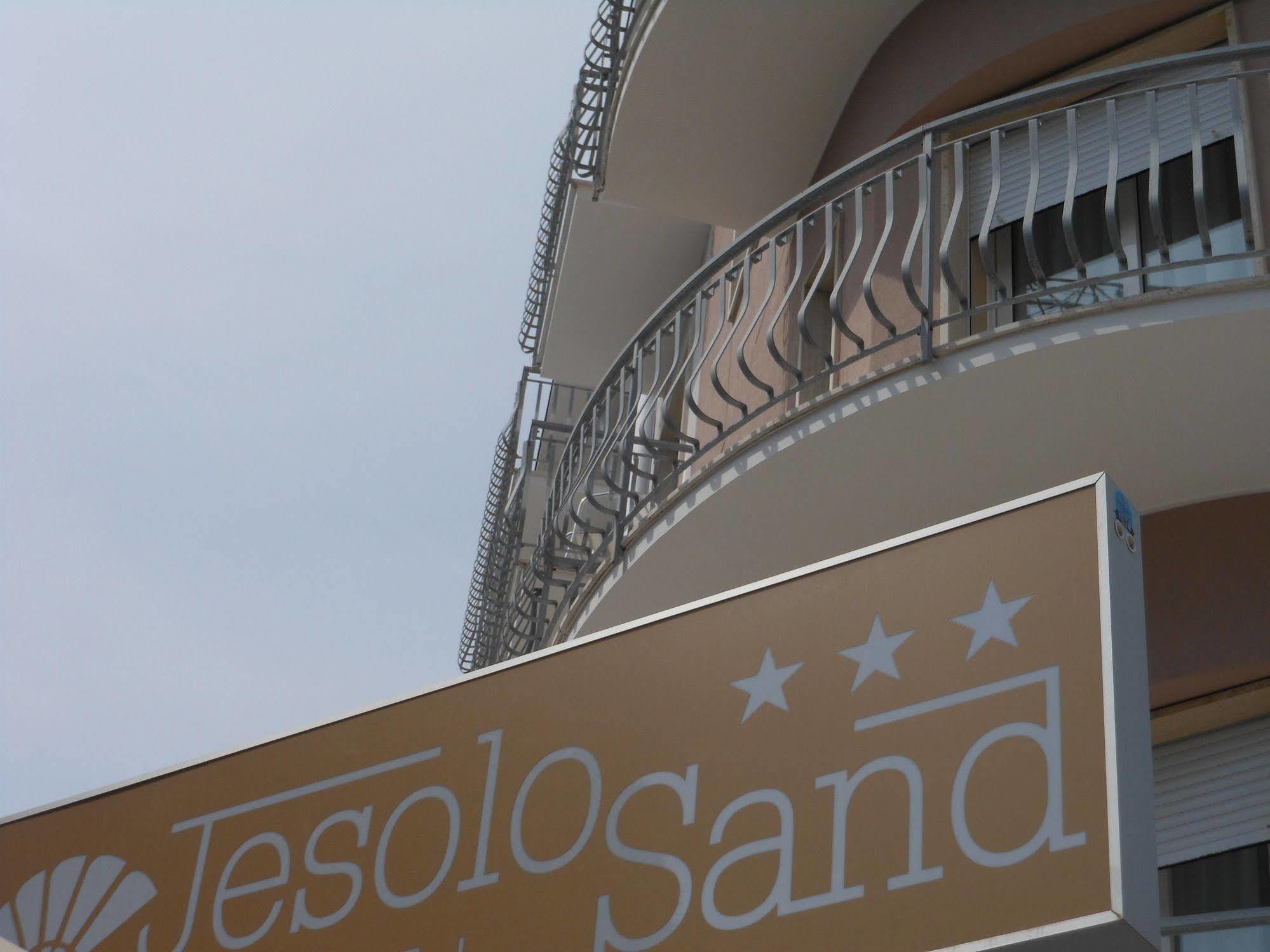 Hotel Jesolo Sand Exterior photo